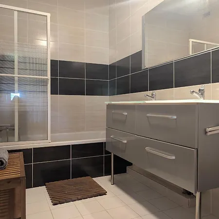 Elegante Maison De Maitre Xviiie, Jardin Clos 500m², Nature, Proche Puy-en-velay, 11 Pers., Cosy & Confort - Fr-1-582-315 *