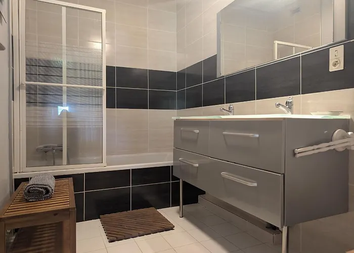 Elegante Maison De Maitre Xviiie, Jardin Clos 500m², Nature, Proche Puy-en-velay, 11 Pers., Cosy & Confort - Fr-1-582-315 *